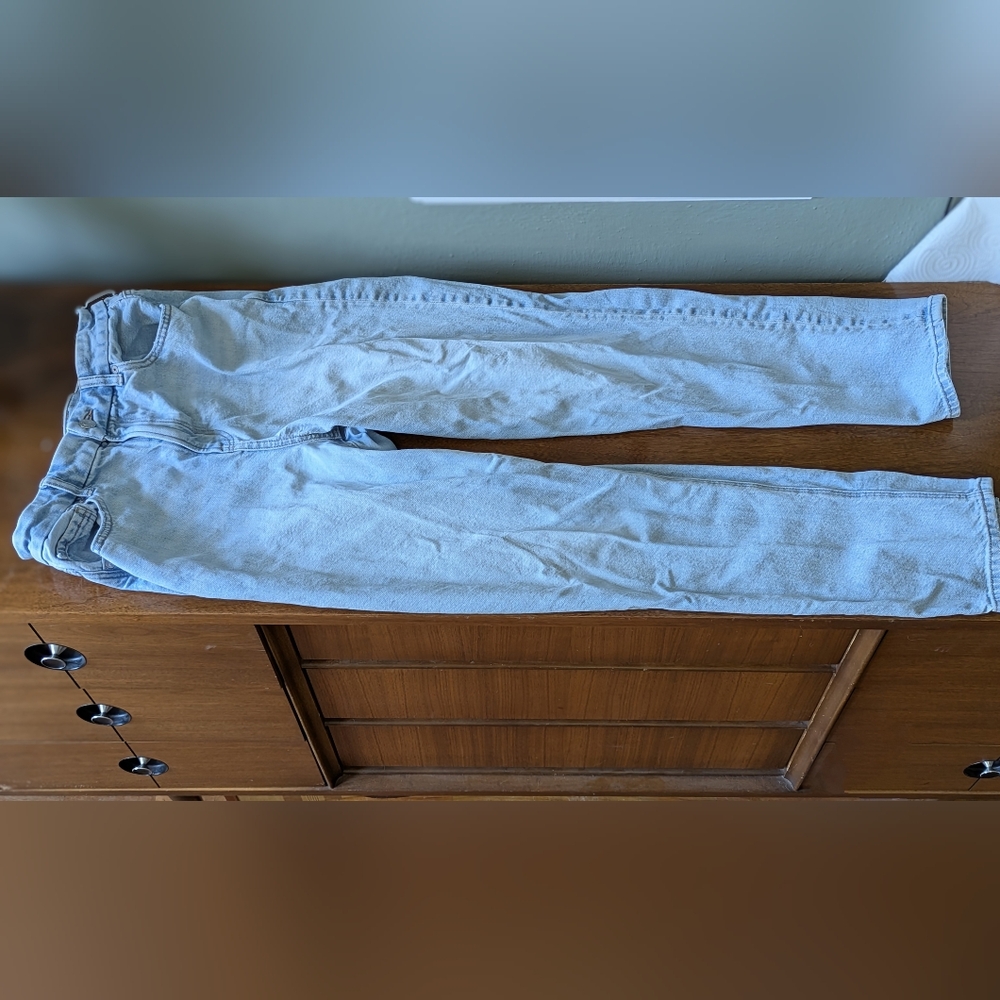 COPY - American Eagle High Rise Strigid Mom Jeans